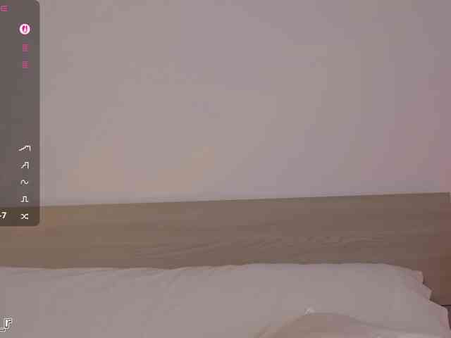 Lexi-Reed webcam