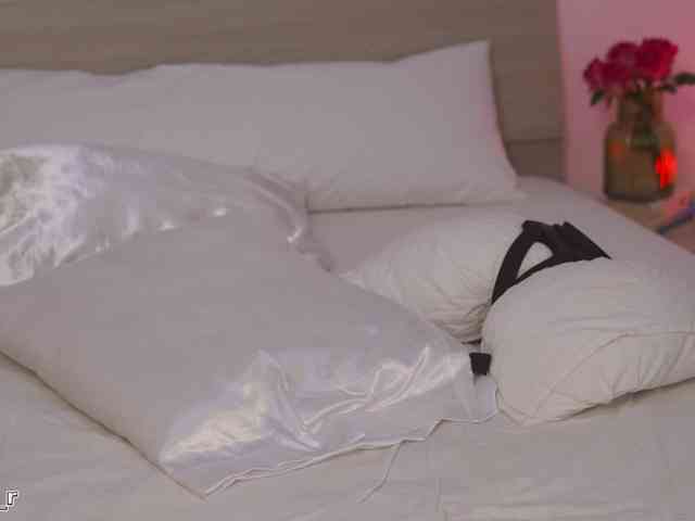 Lexi-Reed webcam