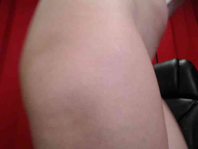 LaraFire webcam