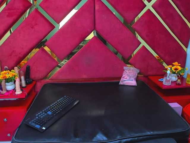 FreyjaNaugthy Live Cam on BongaCams