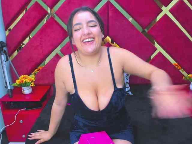 FreyjaNaugthy webcam