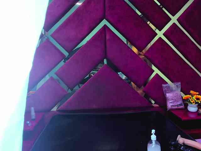 FreyjaNaugthy webcam