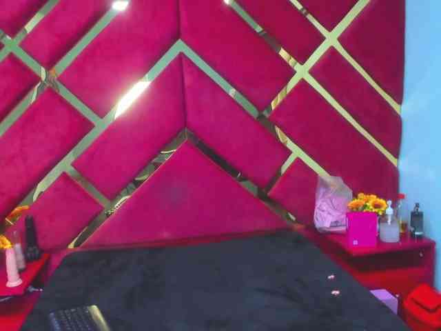 FreyjaNaugthy webcam