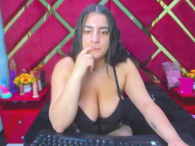 FreyjaNaugthy webcam