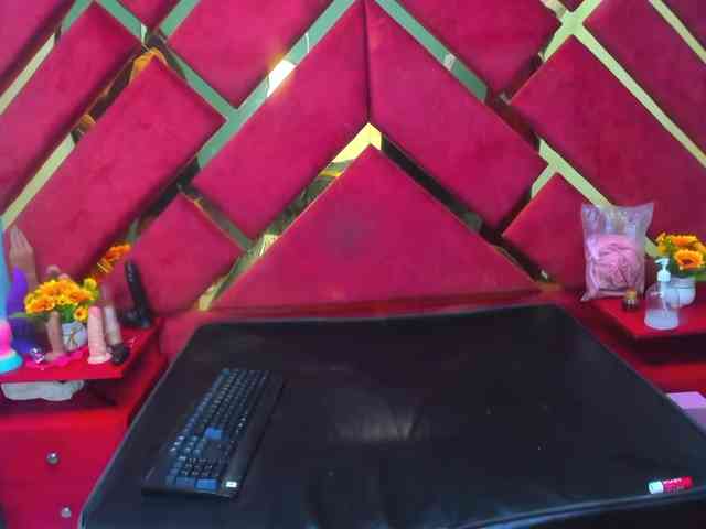 FreyjaNaugthy webcam