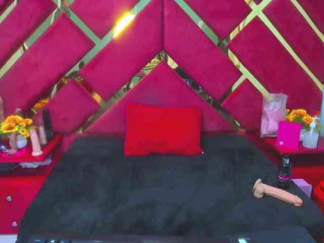 FreyjaNaugthy webcam