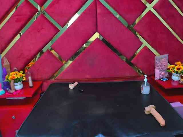 FreyjaNaugthy webcam