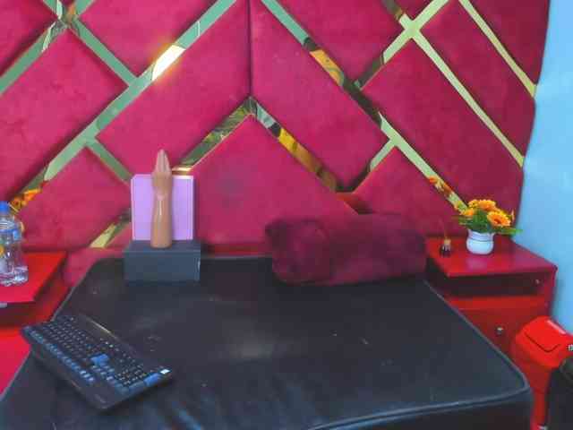 FreyjaNaugthy webcam