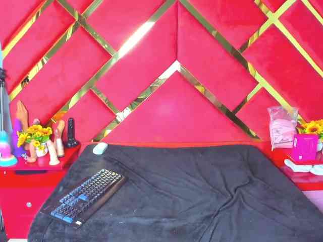 FreyjaNaugthy webcam