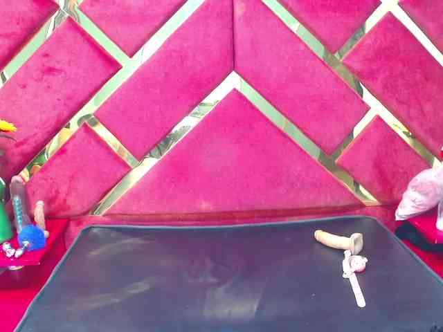FreyjaNaugthy webcam