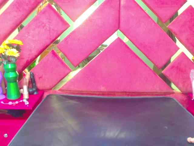 FreyjaNaugthy webcam