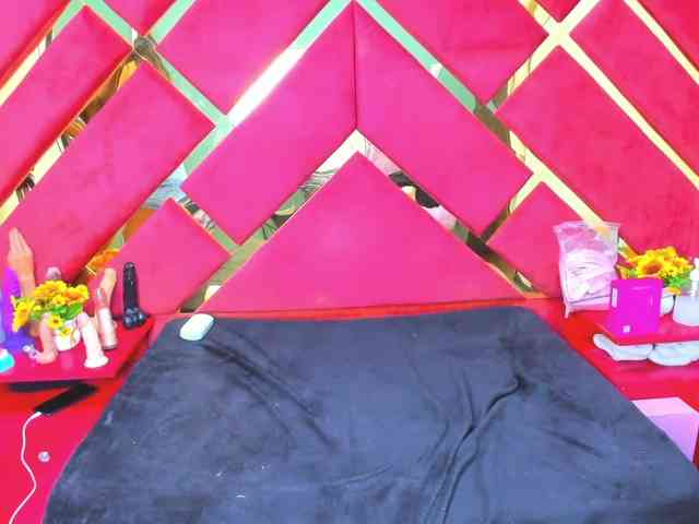 FreyjaNaugthy webcam