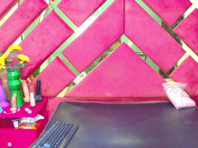 FreyjaNaugthy webcam