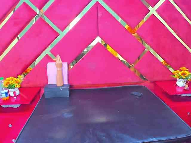 FreyjaNaugthy webcam