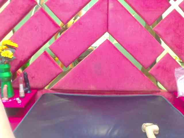 FreyjaNaugthy webcam