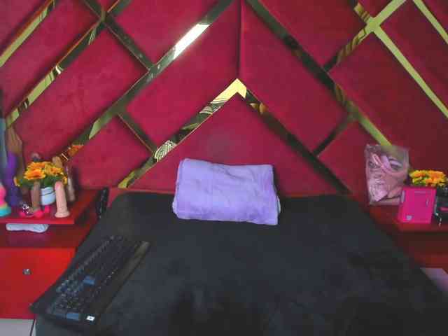 FreyjaNaugthy webcam