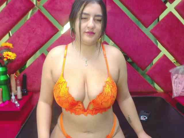 FreyjaNaugthy webcam