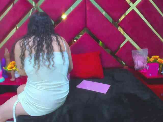 FreyjaNaugthy webcam