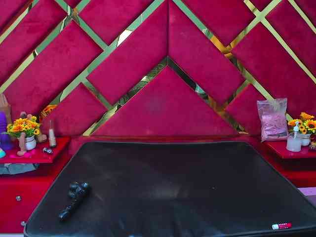 FreyjaNaugthy webcam