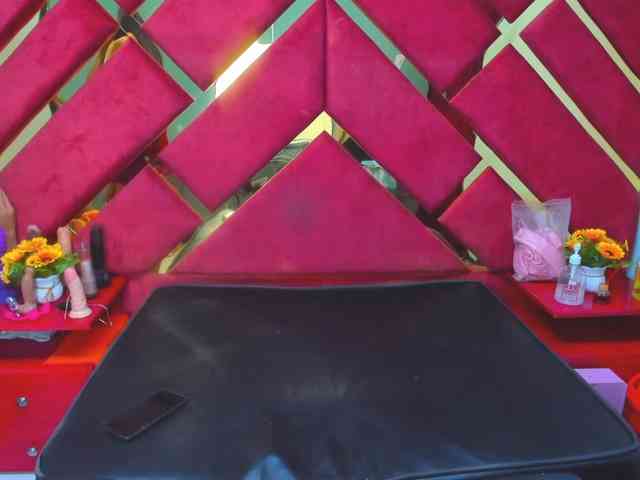 FreyjaNaugthy webcam