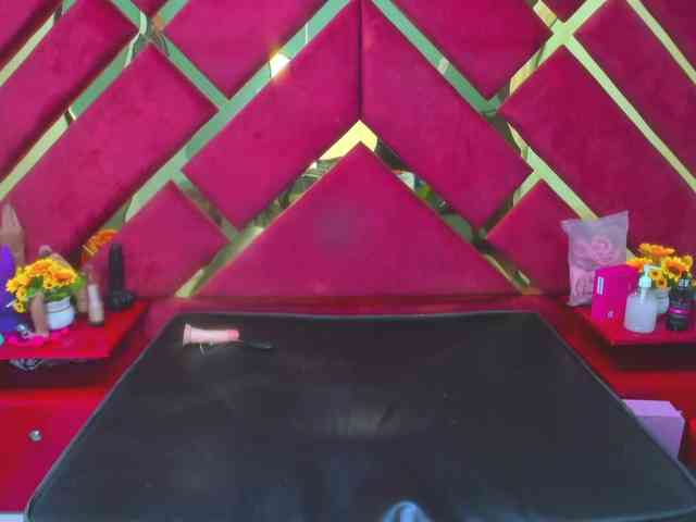 FreyjaNaugthy webcam