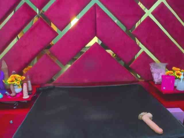 FreyjaNaugthy webcam