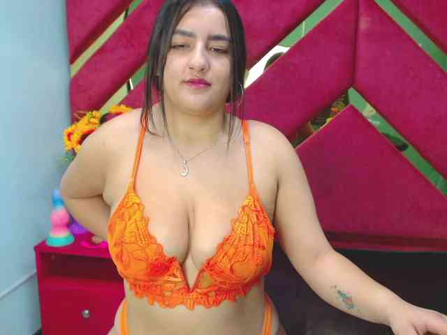 FreyjaNaugthy webcam