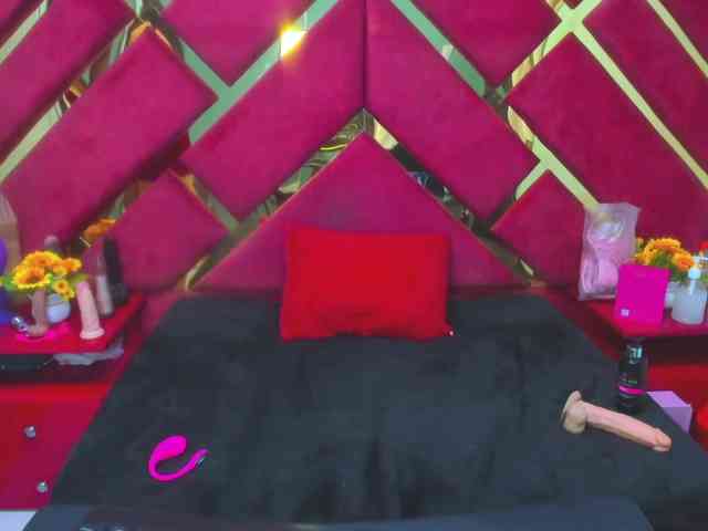 FreyjaNaugthy webcam