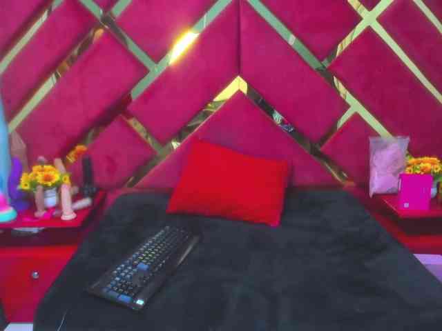 FreyjaNaugthy webcam