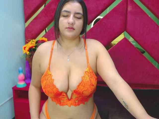 FreyjaNaugthy webcam