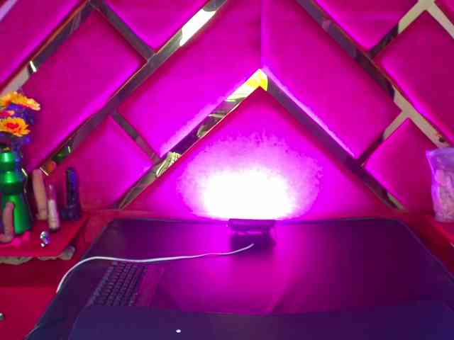 FreyjaNaugthy webcam