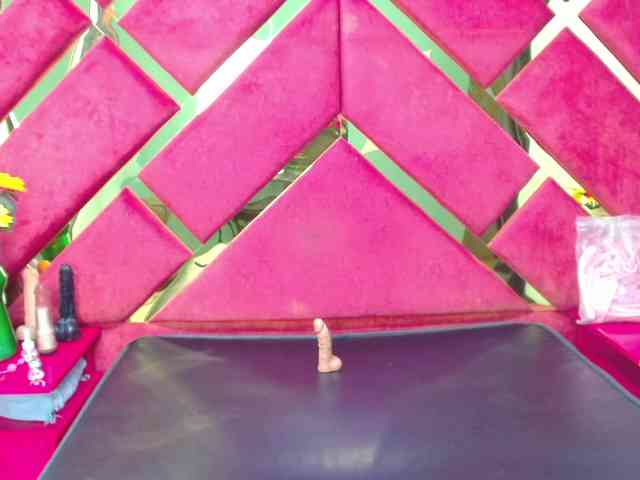 FreyjaNaugthy webcam