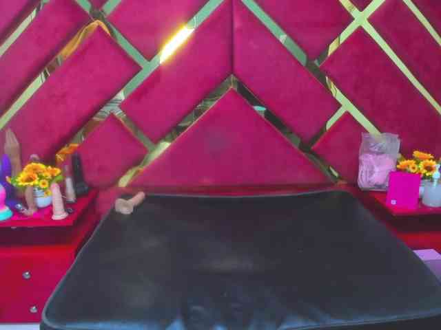 FreyjaNaugthy webcam