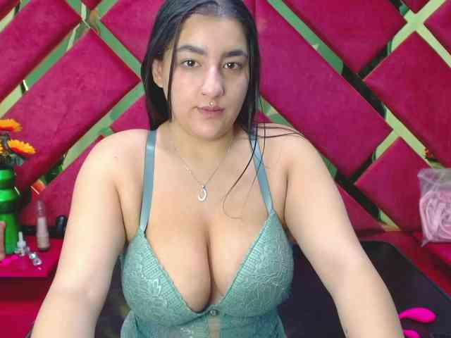 FreyjaNaugthy webcam