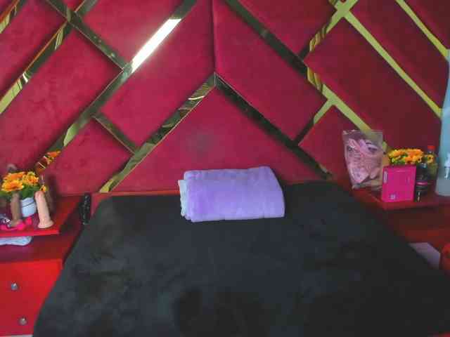 FreyjaNaugthy webcam