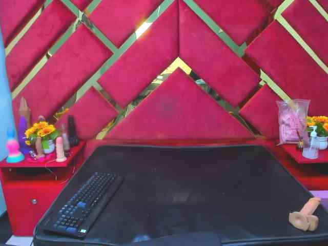 FreyjaNaugthy webcam