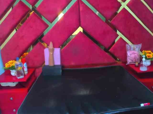 FreyjaNaugthy webcam