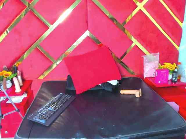 FreyjaNaugthy webcam