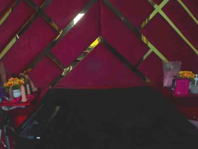 FreyjaNaugthy webcam