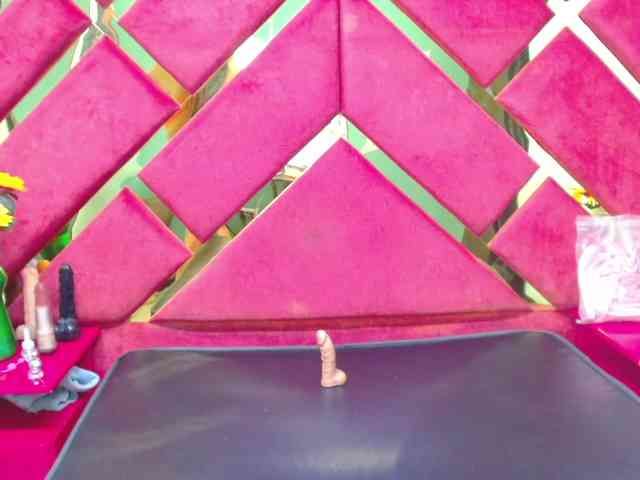 FreyjaNaugthy webcam