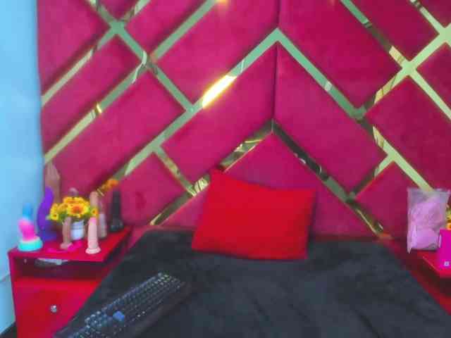 FreyjaNaugthy webcam