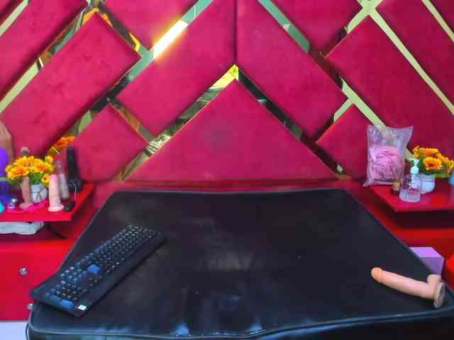 FreyjaNaugthy webcam