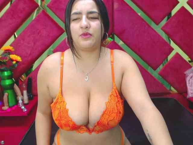 FreyjaNaugthy webcam