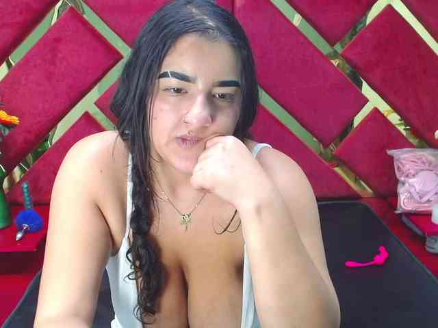 FreyjaNaugthy webcam
