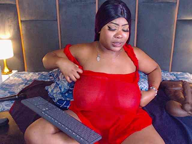 TrixieMar Live Webcam on BongaCams