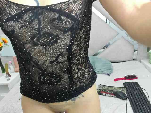 NairobiSkinny webcam