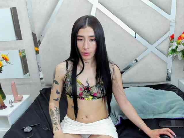 NairobiSkinny webcam