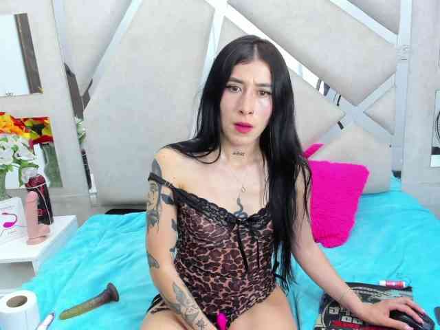 NairobiSkinny webcam