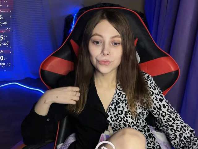 Natural-babe666's BongaCams show and profile