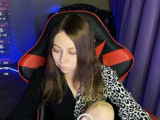 Natural-babe666's BongaCams show and profile